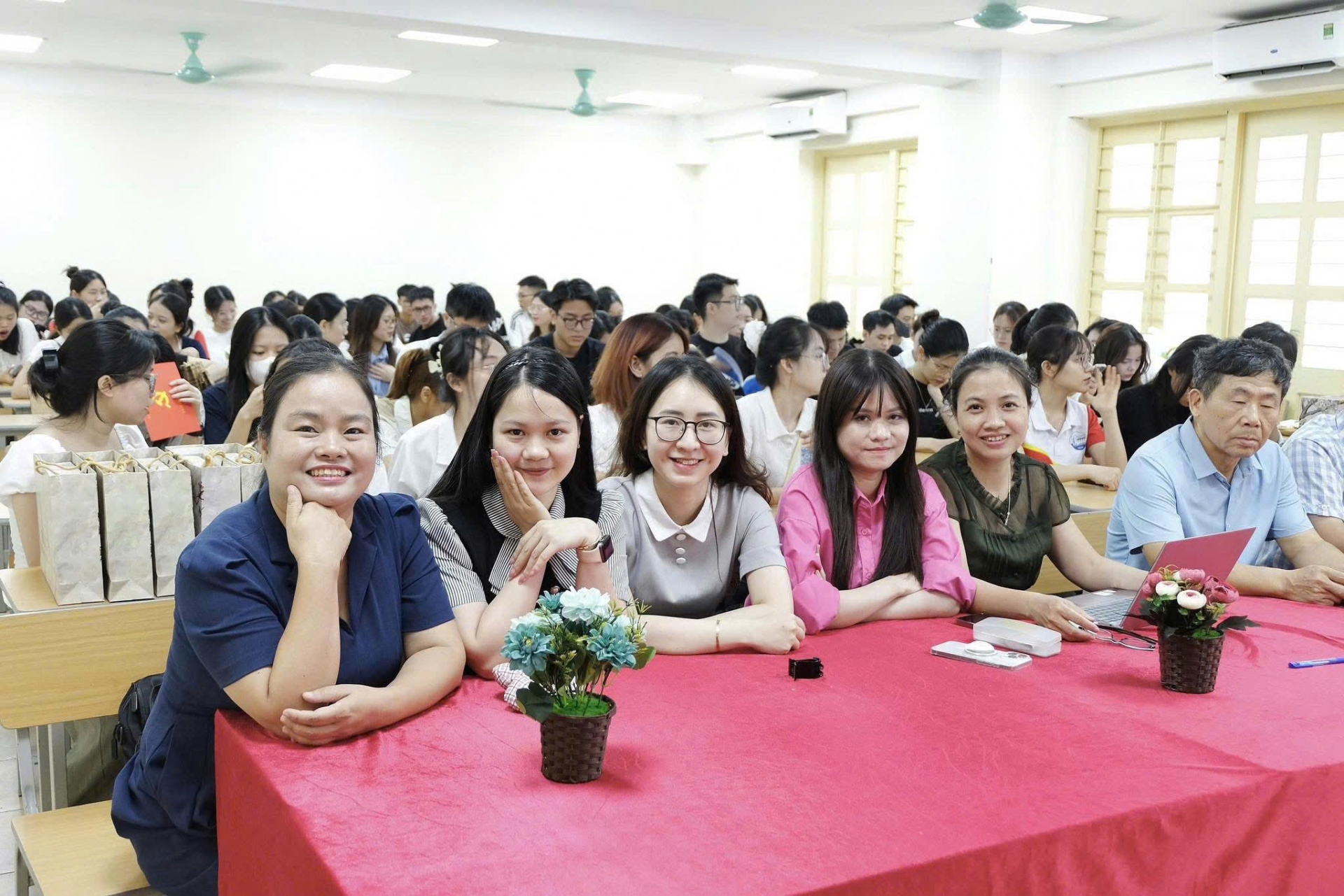 giảng viên bộ môn TMDT