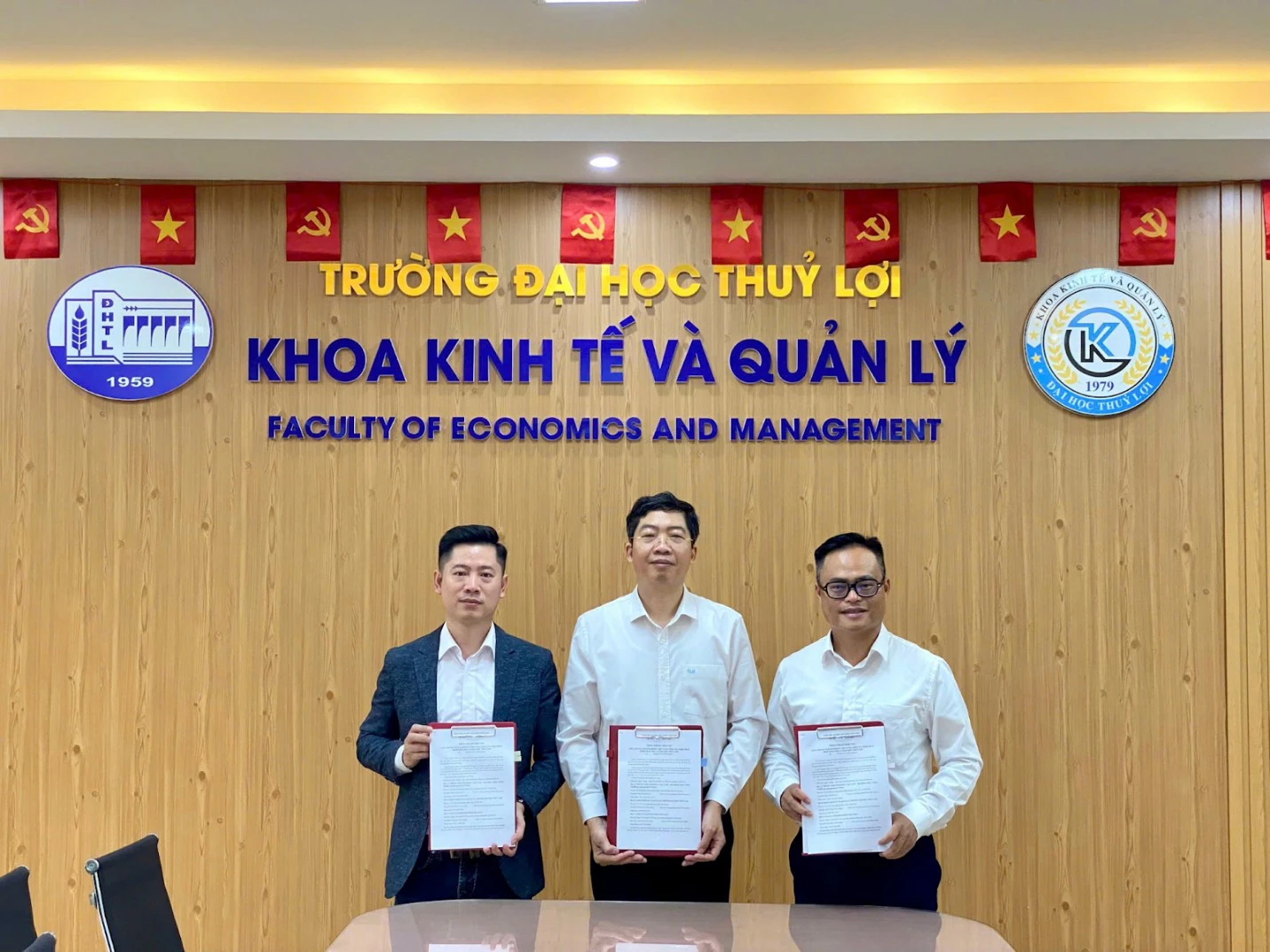 Lễ ký kết VNNIC – Nhân Hòa